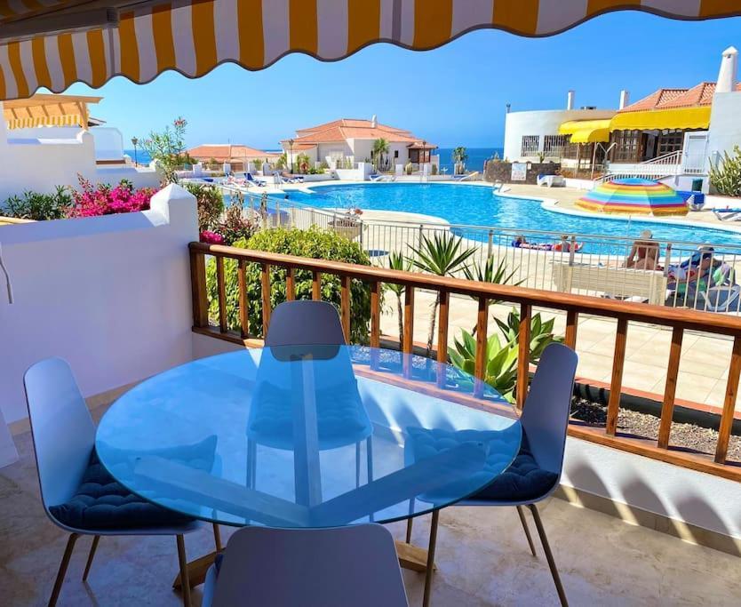 Stylish & Modern 1 Bedroom Suite On Frontline Of Playa Del Duque 阿德耶 外观 照片