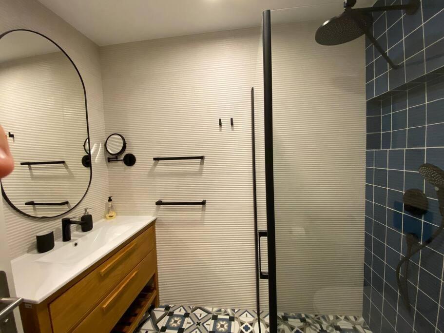 Stylish & Modern 1 Bedroom Suite On Frontline Of Playa Del Duque 阿德耶 外观 照片