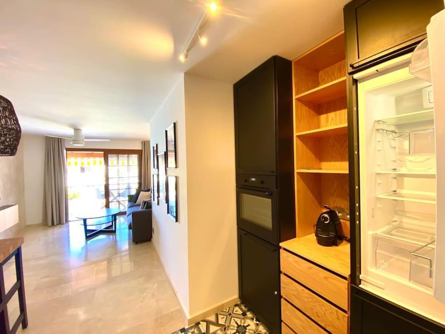Stylish & Modern 1 Bedroom Suite On Frontline Of Playa Del Duque 阿德耶 外观 照片