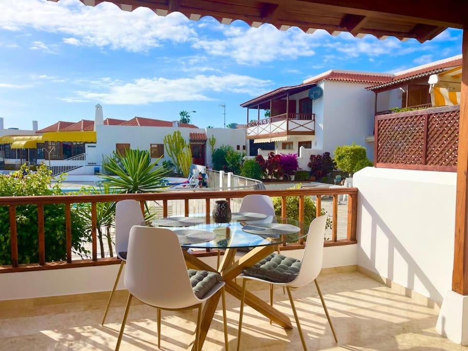 Stylish & Modern 1 Bedroom Suite On Frontline Of Playa Del Duque 阿德耶 外观 照片