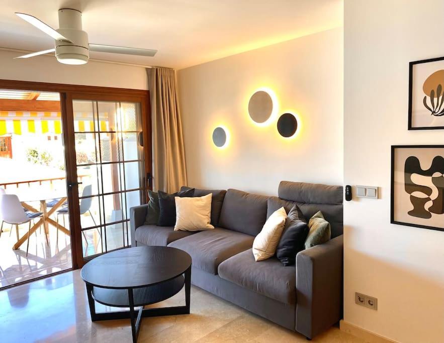 Stylish & Modern 1 Bedroom Suite On Frontline Of Playa Del Duque 阿德耶 外观 照片